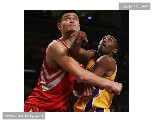 姚明出场霸气十足引发全场欢呼展现篮球巨星风范