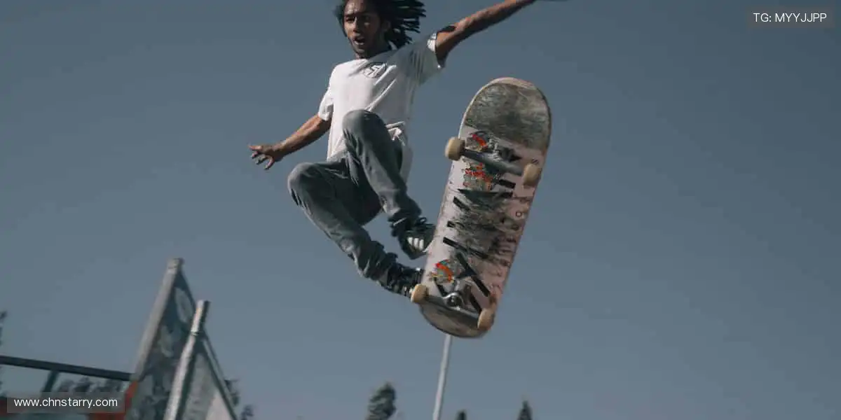 👟潮流装备，个性定制！从球鞋到球衣，打造专属你的运动风格！🎾